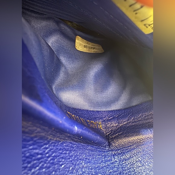 Chanel Vintage Caviar Leather Wallet – Blue 3.5"x4.75" - Picture 8 of 16